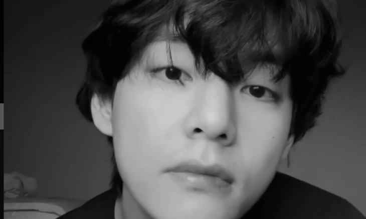 V BTS Pecahkan Rekor Lagu Christmas Tree Terlama di Chart iTunes Jepang