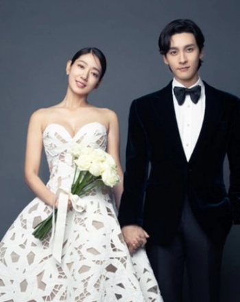 Park Shin Hye dan Choi Tae Joon  Gelar Pernikahan Tertutup Ditengah Kehamilannya
