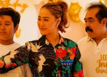 Tahun Ini Inul Daratista dan Keluarga Rayakan Imlek Tanpa Ibu Mertua