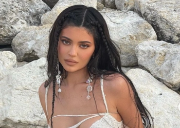 Kylie Jenner, Bocorkan Anak Keduanya di Instagram Bernama Wolf Webster