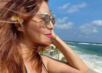 Tamara Bleszynski  Pamer Body Mulusnya di Pantai Bali, Netizen: Always pretty