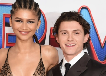 Aktris Zendaya Terjatuh Saat Liburan di Italia Tanpa Kekasihnya Tom Holland