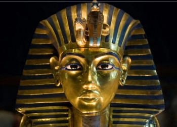 Kata Para Ahli Belati Tutankhamun Mesir Datang dari Luar Angkasa