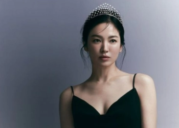 Song Hye Kyo Tak Menua, Pamerkan Mahkota Senilai 6 Milliar Jadi Trending Topik