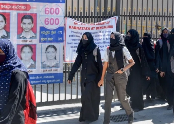 Mahasiswa Muslim India, Datangi Mahkamah Agung Protes Putusan HC Karnataka