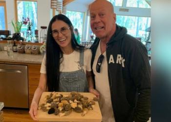 Demi Moore Rayakan Ultah Ke-67 Mantan Suaminya Bruce Willis Bersama Keluarga 