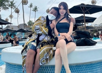Hotman Paris Hutapea  Dilaporkan ke Polda Metro, Gegara Sering Peluk Cewek Seksi