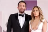 Jennifer Lopez Kenakan Cincin Berlian, Memicu rumor Telah Dilamar Ben Affleck 