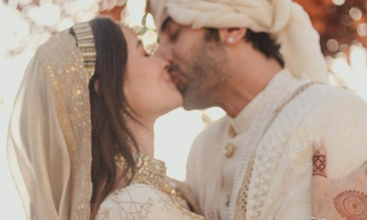 Pernikahan Alia Bhatt dan Ranbir Kapoor di Mumbai Dihadiri Rekan Aktris, Kareena Kapoor 