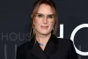 Pasca Kecelakaan Patah Tulang Paha, Brooke Shields Sembuh dan Siap Beraktifitas 