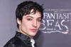 Bintang The Fantastic Beasts: The Secrets of Dumbledore, Ezra Miller Ditangkap Polisi Hawaii 