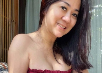 Tante Ernie Baru Bangun Tidur Bikin Bangun...