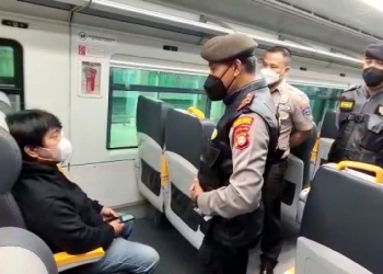 Polisi Modern: Ada Polisi Berseragam Patroli di Kereta Bandara Soekarno-Hatta