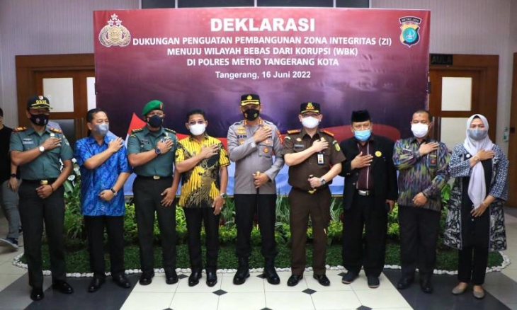KKP Tangkap Dua Kapal Ikan Asing Berbendera Malaysia, Selamatkan Potensi Kerugian Rp19,9 Miliar