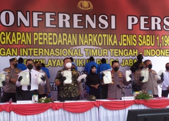 Kapolri Beri Penghargaan kepada Anggota yang Ungkap Kasus Narkoba