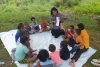 Polwan Jayapura Belajar Bersama Anak-anak di Bulan Kemerdekaan