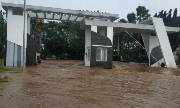 Korban Jiwa Banjir Jember Bertambah