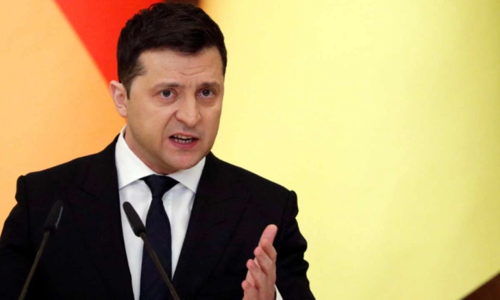 Presiden Ukraina Mengimbau Barat untuk 'Berhenti Bermain-main' dengan Rusia dan Akhiri Perang