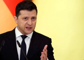 Presiden Ukraina Mengimbau Barat untuk 'Berhenti Bermain-main' dengan Rusia dan Akhiri Perang