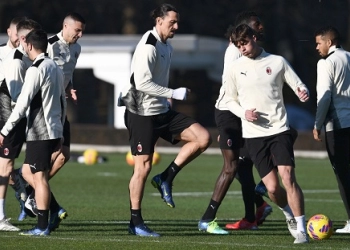 Lawan Spezia, AC Milan Ingin Rebut Capolista