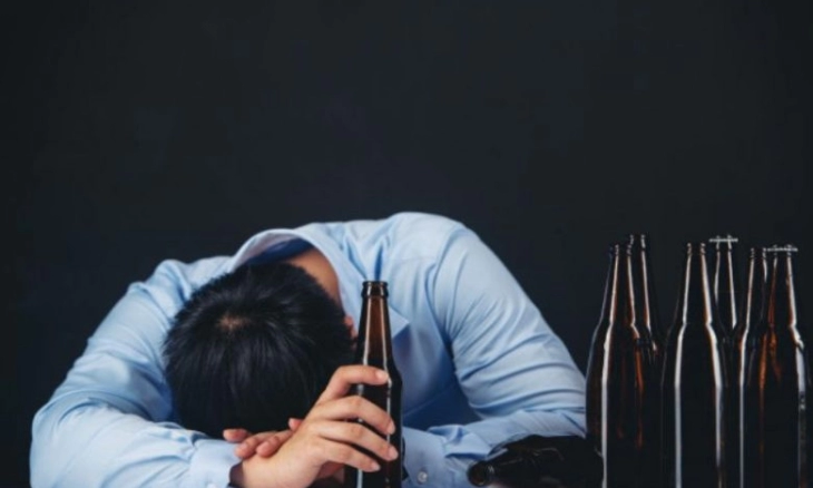 Konsumsi ALkohol Merusak Hati