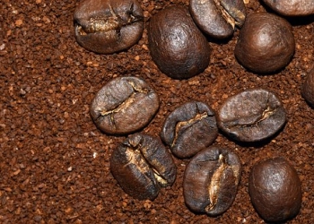 Hilangkan Bau Amis di Tangan dengan Ampas Kopi