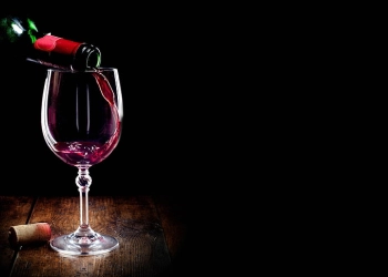 Studi Lancet Mengklaim Minum Alkohol dapat Bermanfaat Bagi Kesehatan