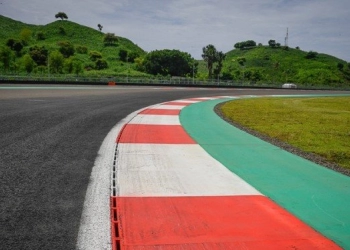 Jelang MotoGP, Perbaikan Aspal di Sirkuit Mandalika Dikebut