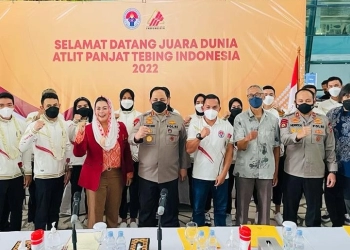 Atlet Panjat Tebing Juara Dunia Disambut Meriah di Bandara Soetta 