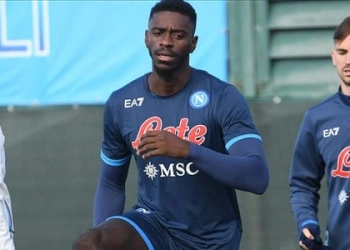 Rivalitas Gerrard dan MU Penyebab Axel Tuanzebe Hengkang?