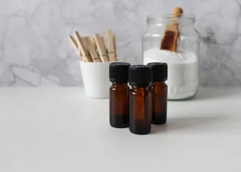 Bantal Bersih dan Wangi dengan Baking Soda