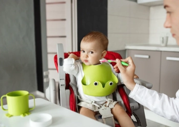 Cara Atasi Bayi Tidak Mau Makan