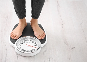 Air Detoks Ini Membantu Menurunkan Berat Badan dan Membangun Kekebalan