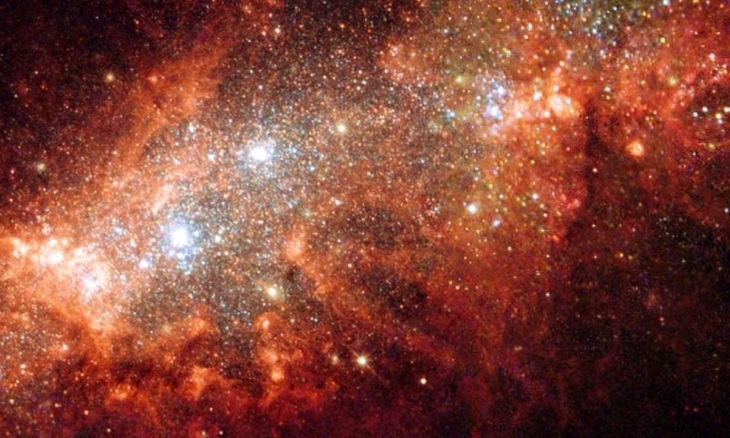 Hubble NASA Menangkap Gambar 'Pabrik Bintang yang Berkilauan'