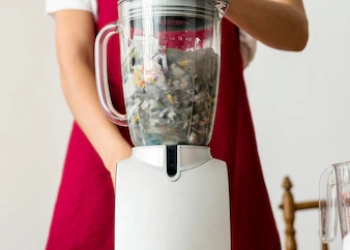 Cara Mudah Hilangkan Bau Pada Blender