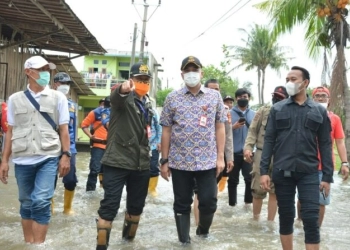 Bupati Tangerang Tinjau Lokasi Banjir di Pakuhaji dan Kosambi