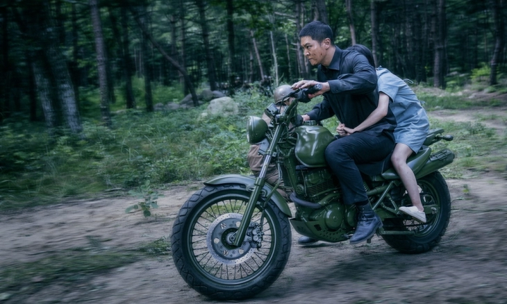 Aksi Penuh Darah Joo Won di Film Netflix 'Carter'
