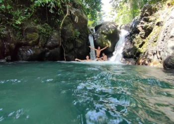 Hijaunya Air Curug Putri Kencana 