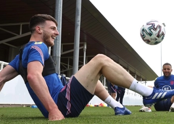 Banyak Peminat, Declan Rice Malah Ingin Lebih Lama di West Ham