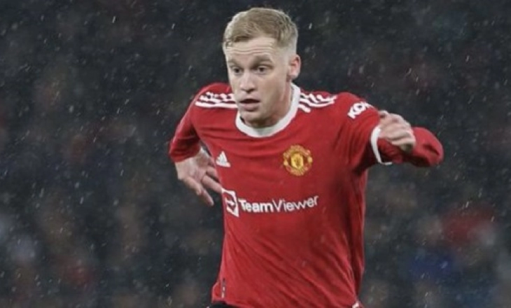 ten Hag Datang, van de Beek Malah Ingin ke AS Roma