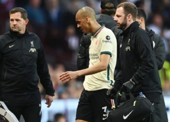 Duh, Jelang Final Piala FA, Fabinho Malah Cedera…
