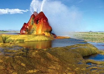 Fly Geyser, pancuran air panas Warna Warni Bak Pelangi