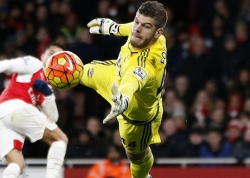Fraser Forster Merapat ke Spurs