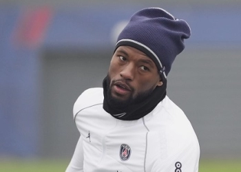 Georginio Wijnaldum Buka Peluang ke Spurs