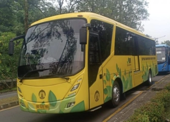 Damri Operasikan Bus Kuning Keliling  Kampus UI