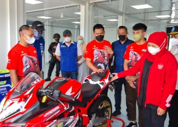 Gubernur Jatim Pantau Langsung Latihan Mario di Sirkuit Mandalika
