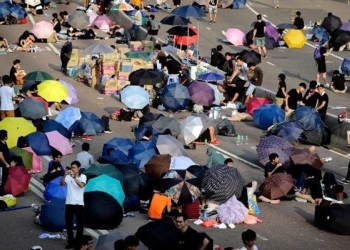 Kesuraman di Hong Kong dan Janji-janji Kosong China