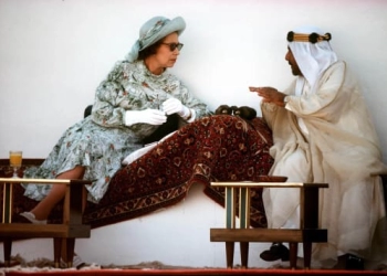 Ratu Elizabeth II, Sosok Ahli yang Mengajarkan Pentingnya Berpakaian untuk Persatuan Bangsa