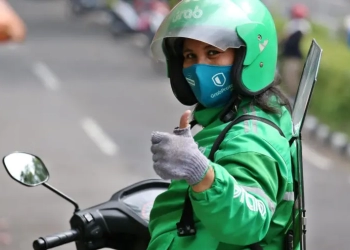 Kisah Inspiratif Ibu Tangguh Mitra Driver Platform Digital