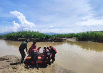 Polda Gorontalo Berhasil Menemukan Korban Banjir di Sungai Tinelo